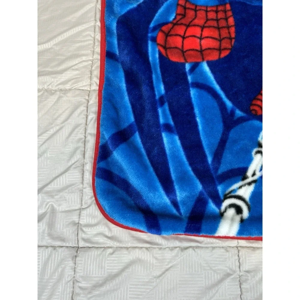 Spiderman & Friends Throw Baby Blanket Fleece Blue Red Spider Web 30X42 Security
